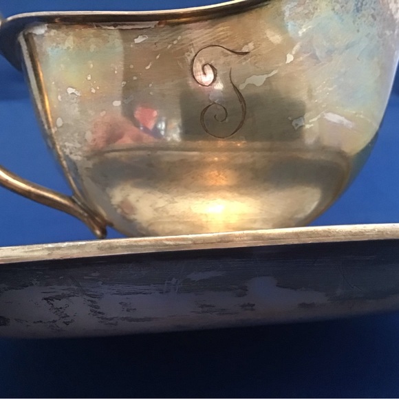 WM Rogers Gravy Boat - Picture 3 of 9